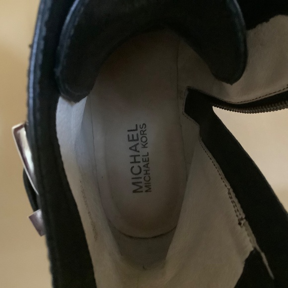 Michael Kors Vivia Zip Trimmed Leather Combat Bootie Black SZ 9.5 - Picture 14 of 16